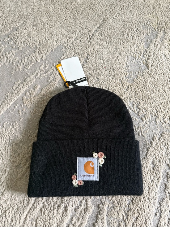 Carhartt Accessories - Carhartt Black Beanie hand Embroidered Floral Logo Patch one size new